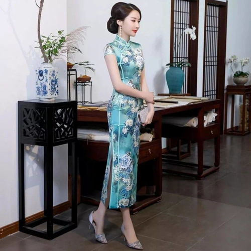 婚礼旗袍颜色有啥讲究
